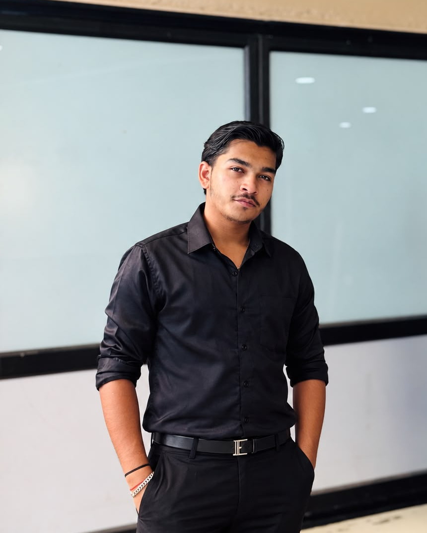 Mehndi Raza, Content Writer at Rexmyze